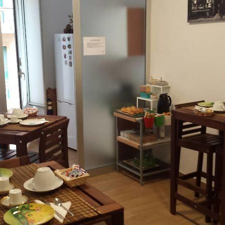 Bed & Breakfast Travellers Nápoly Kültér fotó