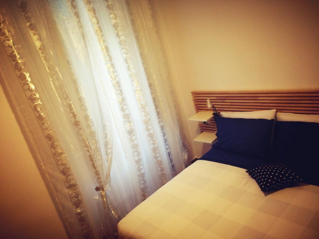Bed & Breakfast Travellers Nápoly Szoba fotó