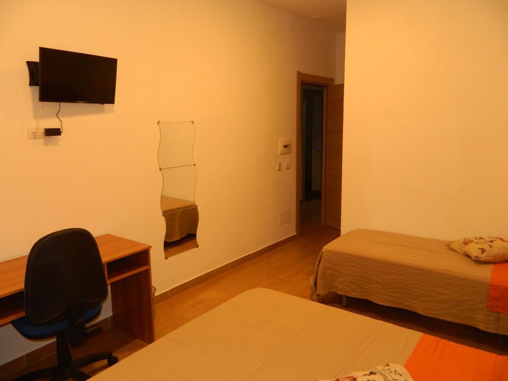 Bed & Breakfast Travellers Nápoly Szoba fotó